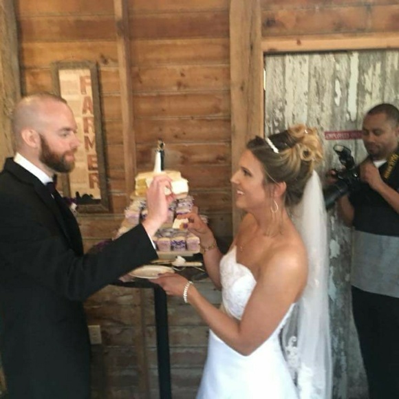 Meet your Posher, Nikki - Picture 3 of 4